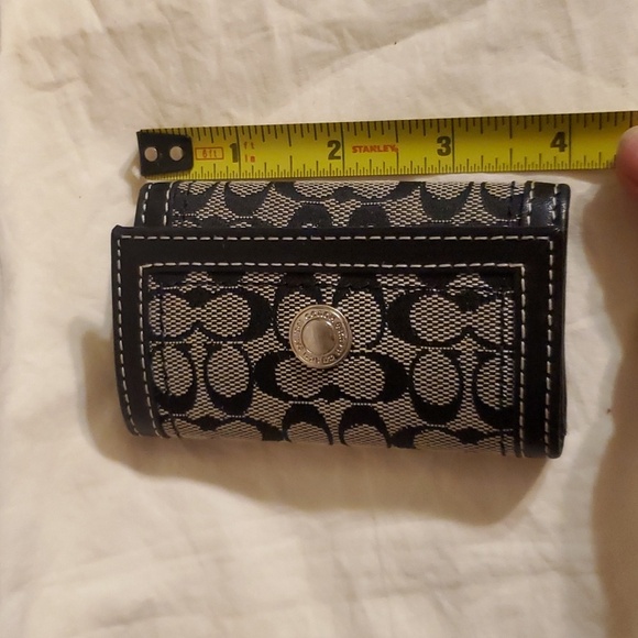 AUTHENTIC COACH COIN BAG - Picture 3 of 14